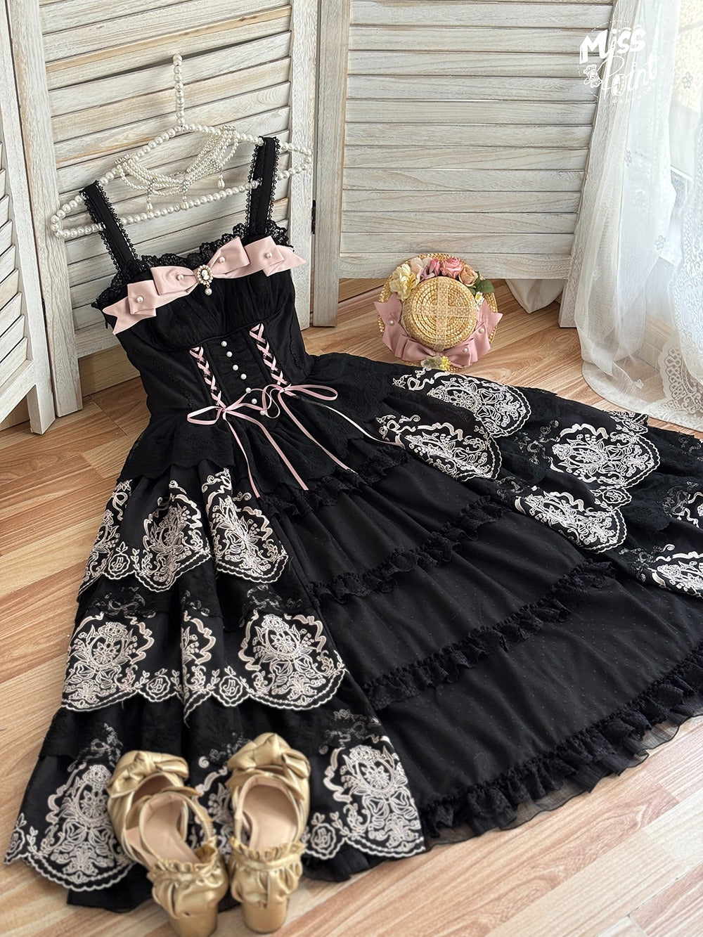 【受注予約9/25まで】Noble Garden 刺繍ジャンパースカート