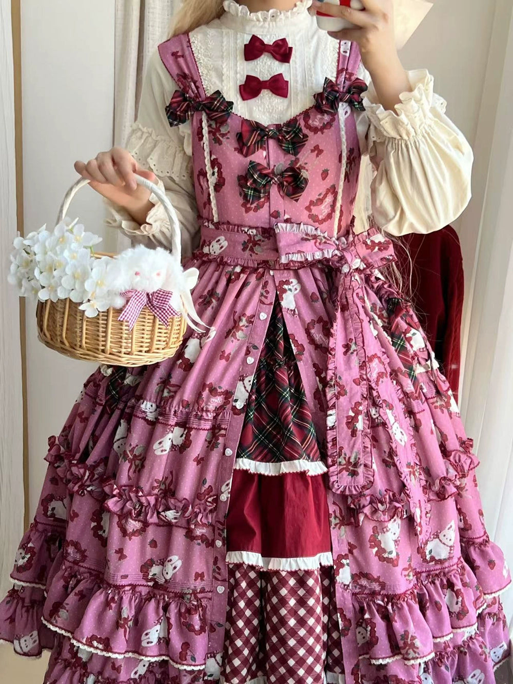 [Pre-orders available until 1/23] Sweet Berry Rabbit Stand Collar Blouse