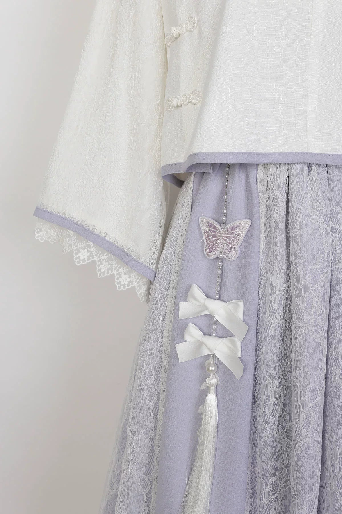 Wisteria butterfly and wisteria loli setup