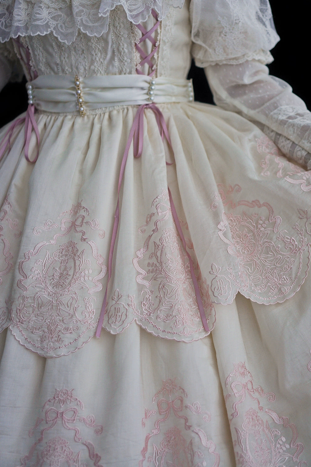 【受注予約9/25まで】Noble Garden 付け袖付き刺繍ワンピース