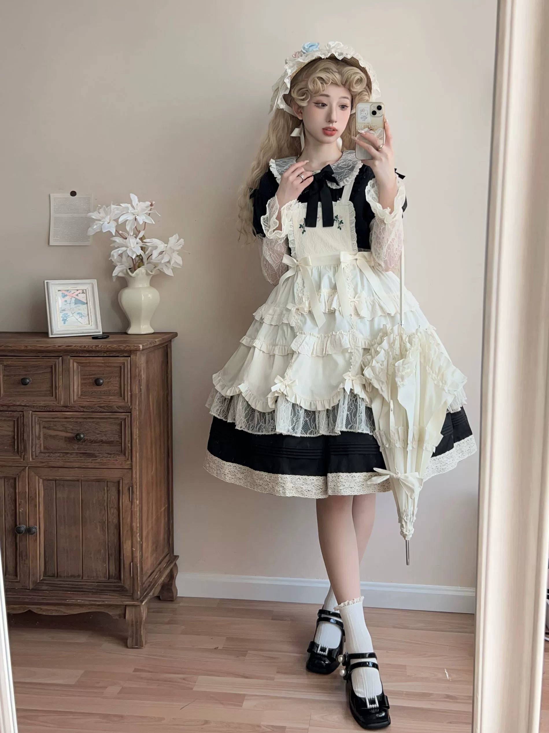 [Pre-orders available until 11/18] Flower Mist Path lace short-sleeve dress available in 4 colors