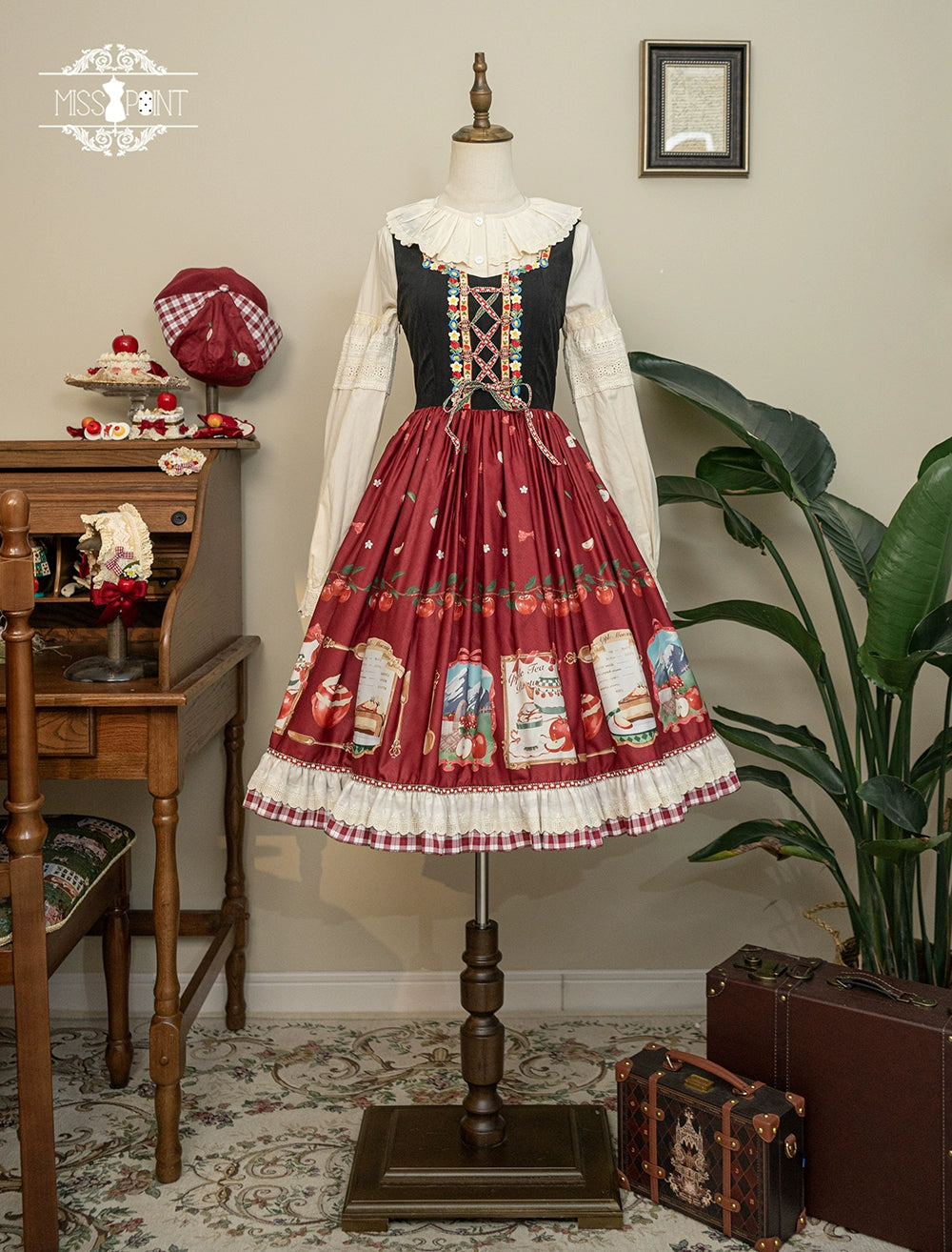 【予約販売】Apple Garden バイエルン風ジャンパースカート