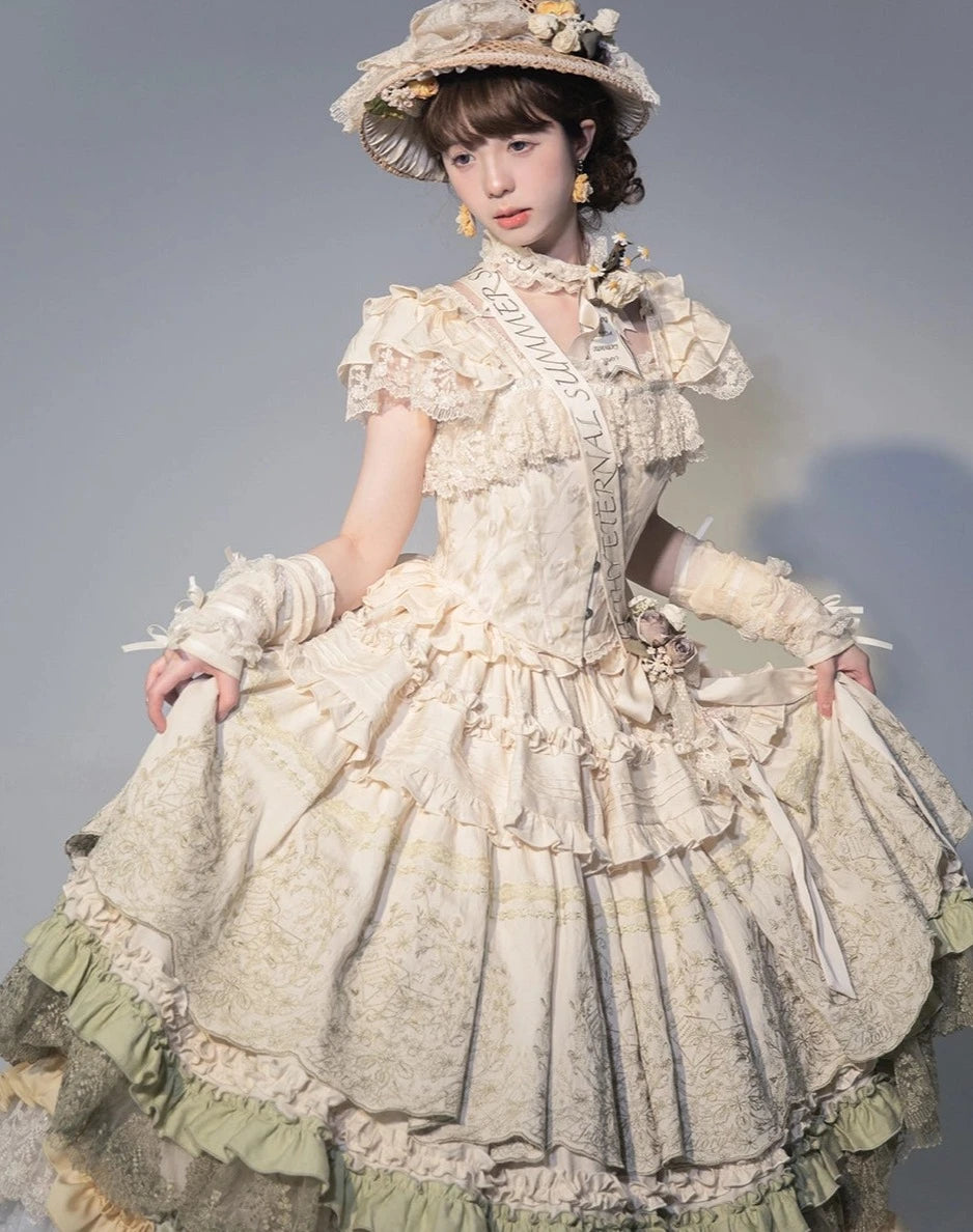 Fourteen-line poem: Lace camisole corset