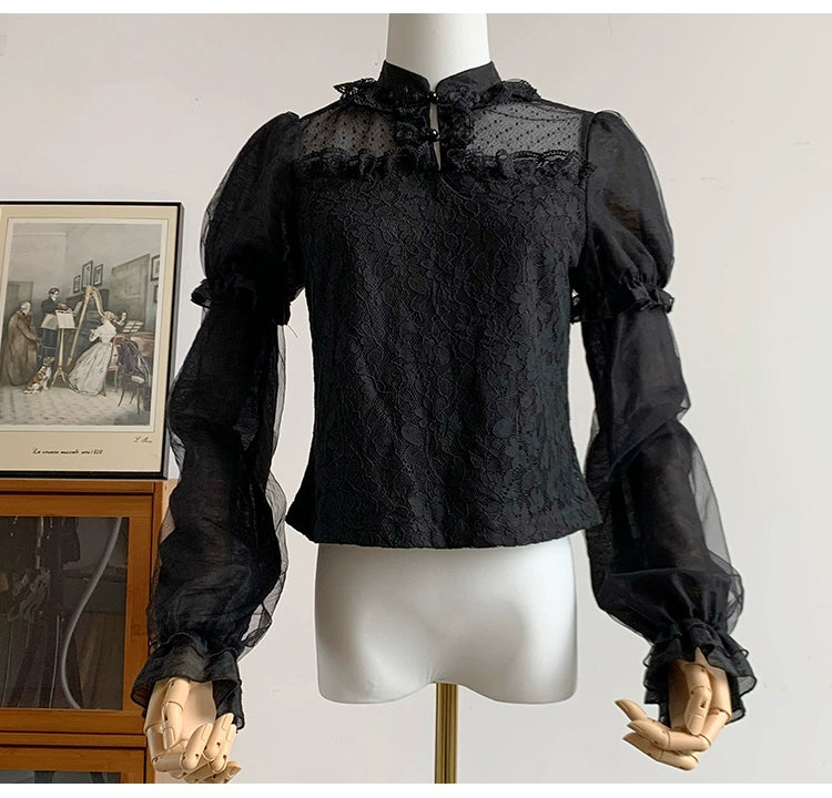 Lace floral blouse with detachable sleeves