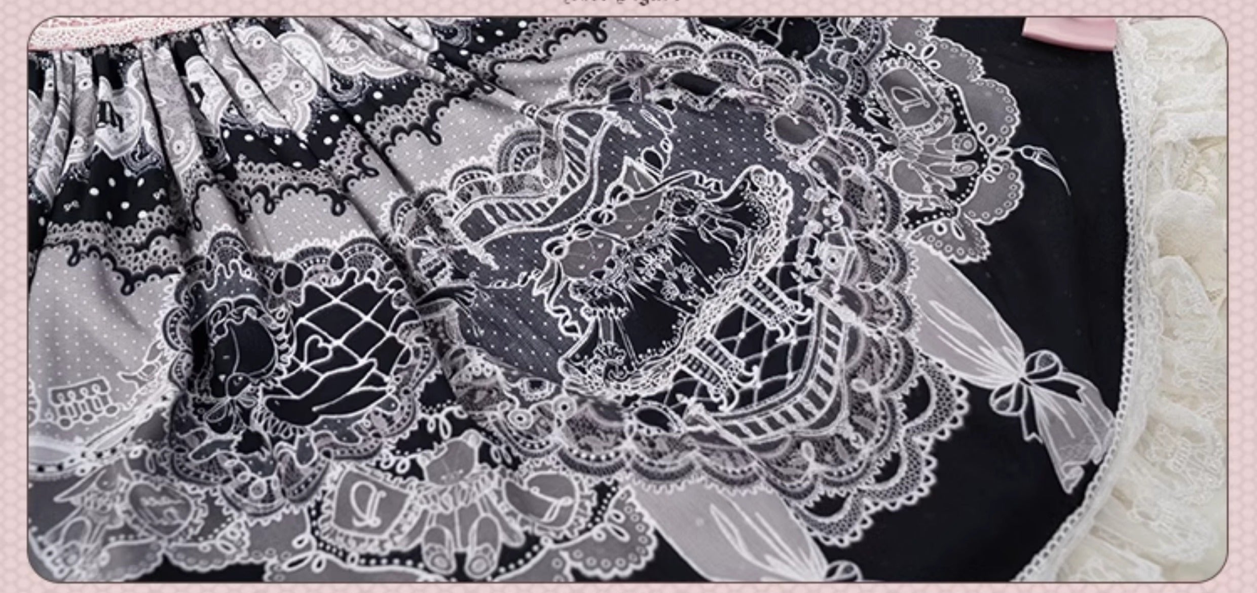 【再販・受注予約12/23まで】Lace Figure プリントジャンパースカート