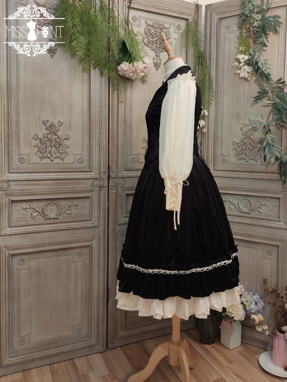 [Pre-order] British Classical Lolita Velvet High Waist Skirt
