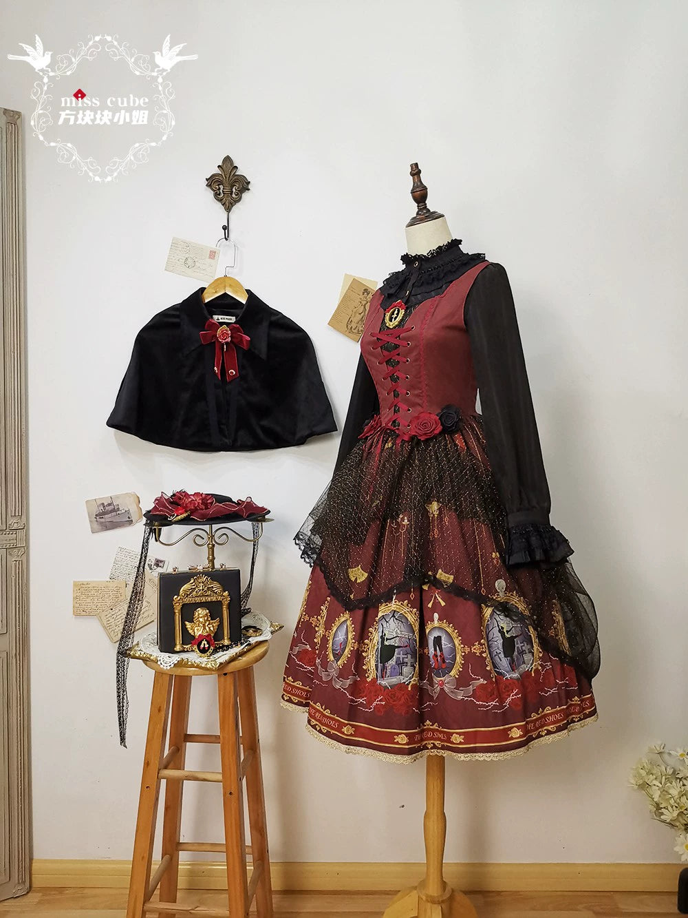 The Red Shoes Gothic Lolita Print Jumper Skirt