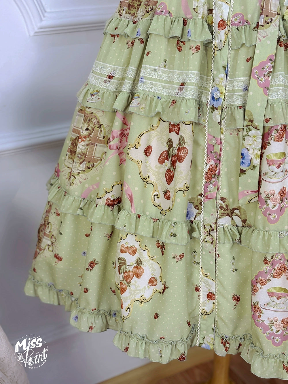 [Pre-orders available until 2/19] Cat Rose Tea Party Daily Dress