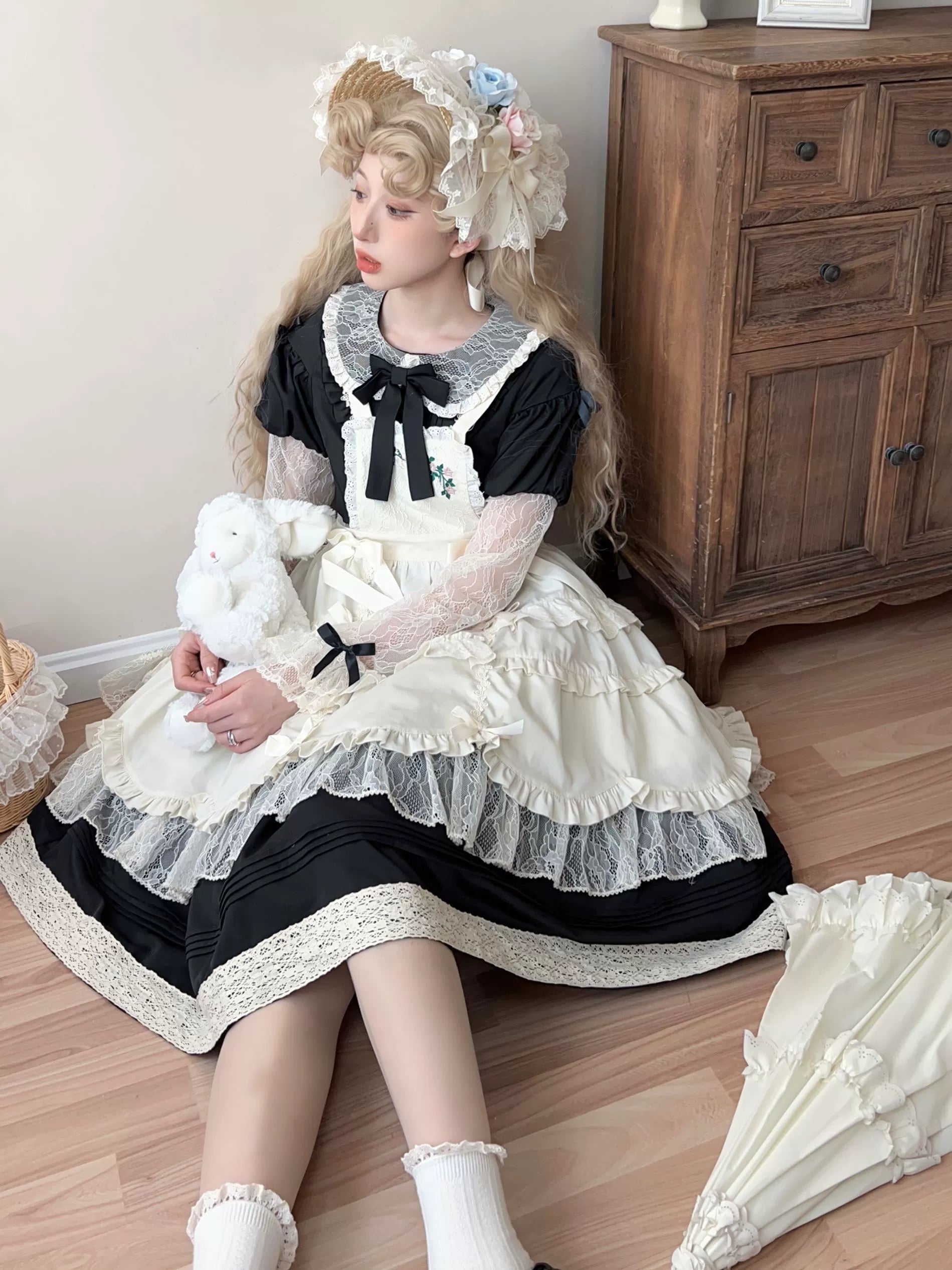 [Pre-orders available until 11/18] Flower Mist Path lace short-sleeve dress available in 4 colors