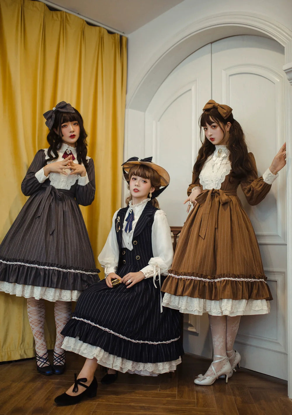 [Pre-order] British Classical Lolita Vertical Striped Vest