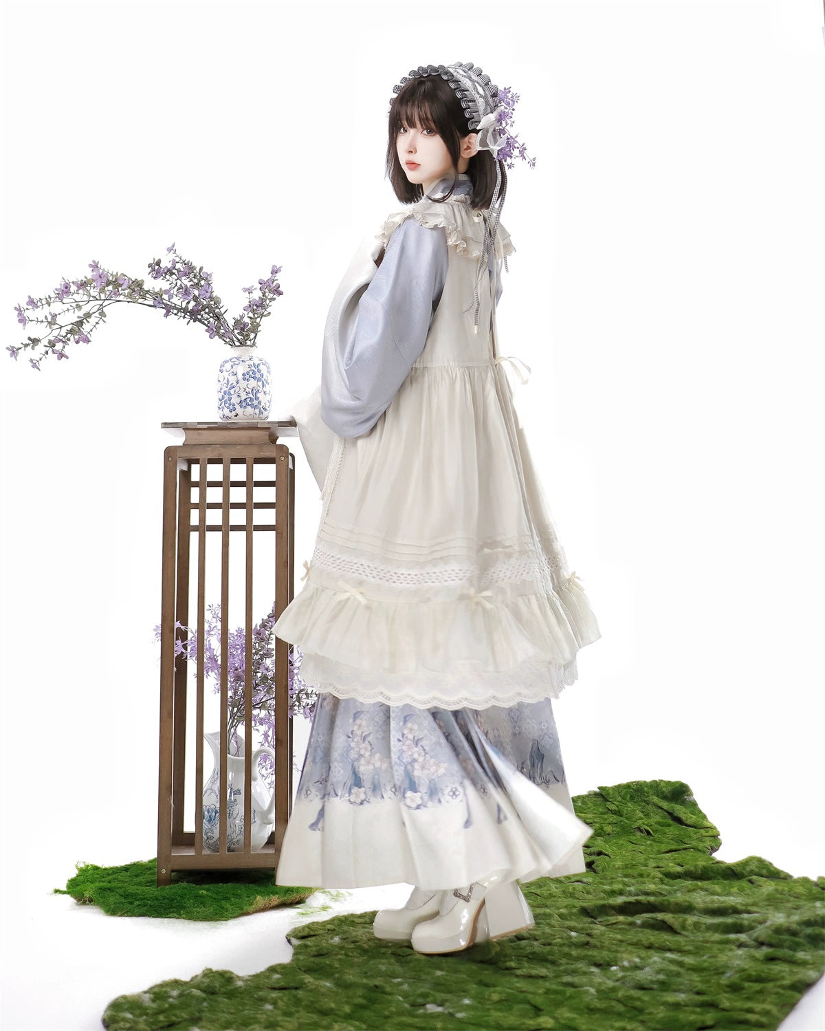 Sakura flower blue gradient set up with apron