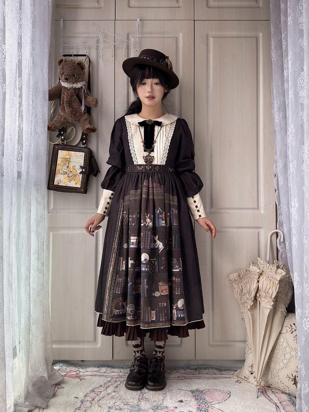 【受注予約11/6まで】German Bookcase ワンピース（ケープなし）