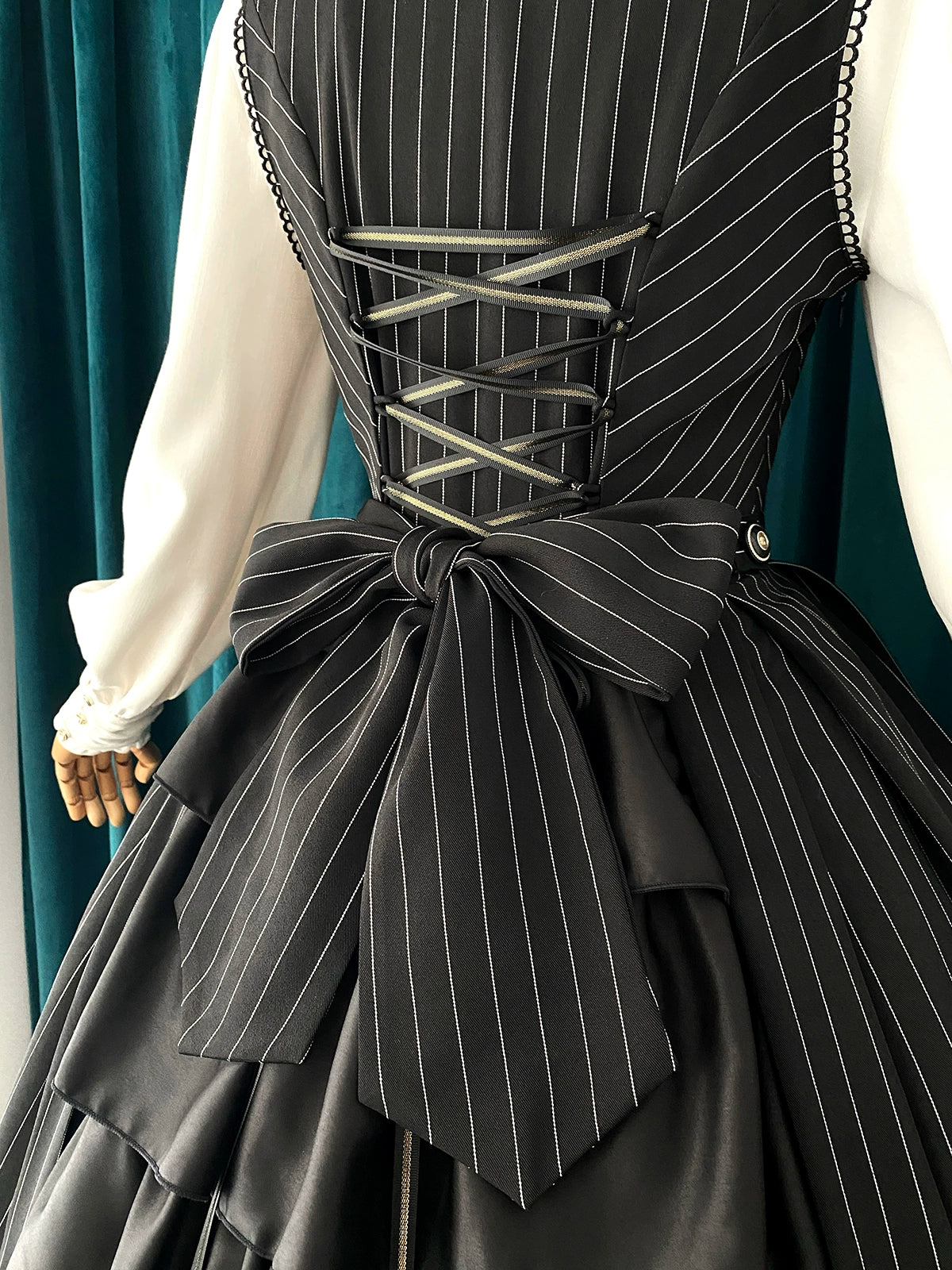 [Pre-orders available until 9/29] Bright Moon Corset Jumper Skirt Stripe [Black]