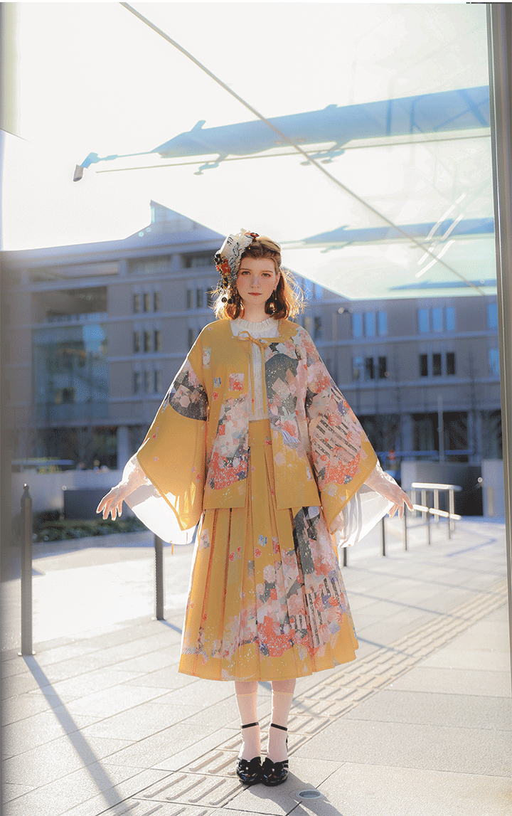 和ロリ苔桃の花咲くエレガント羽織