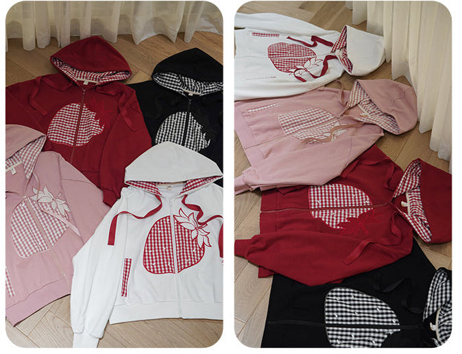 【受注予約12/18まで】Strawberry and Bear Theater ジップアップフーディー