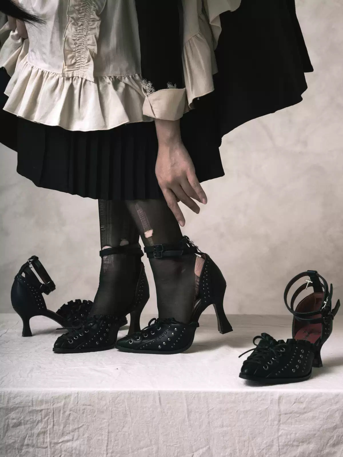 【Twilight Stud Vow】鋲×レース ダークゴシックポインテッドトゥパンプス