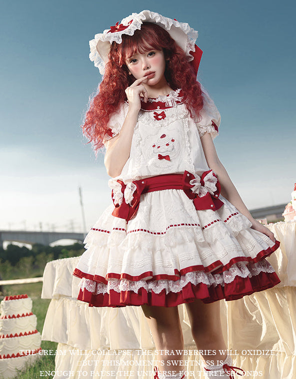 【受注予約11/18まで】Strawberry Cake Guide ローウエストワンピース