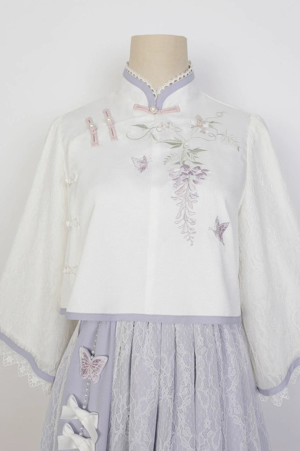 Wisteria butterfly and wisteria loli setup