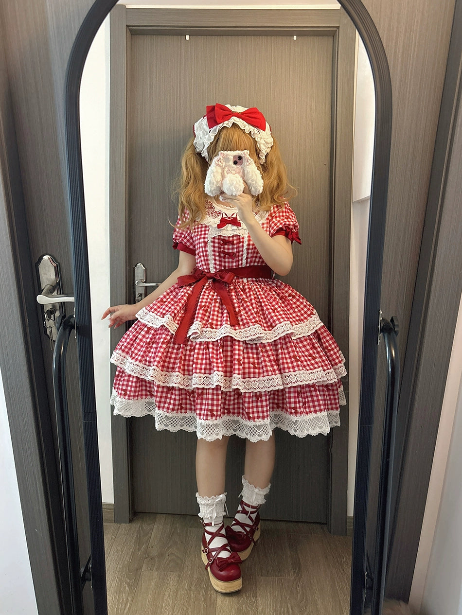 【受注予約8/18まで】Strawberry Sunshine Picnic カントリー風ワンピースとエプロン・ショート丈