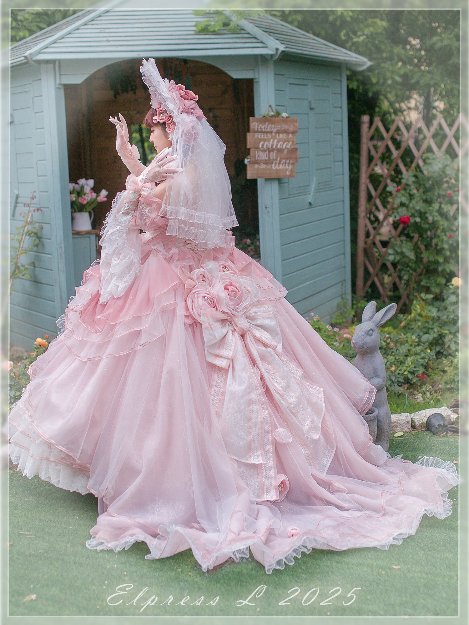 [Pre-orders available until 2/26] Full of Fragrance Dress with Train and Inner Skirt - Pink