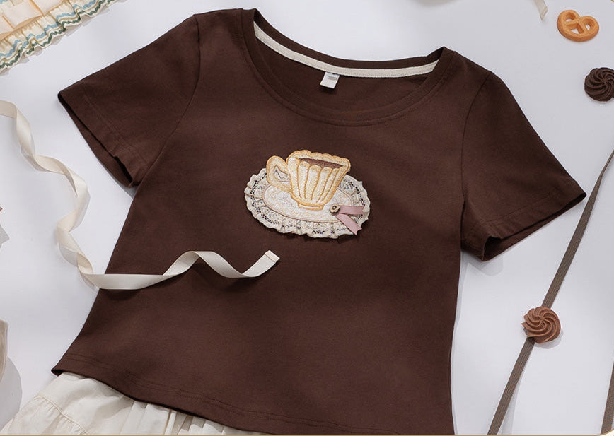 【受注予約12/18まで】Strawberry and Bear Theater 刺繍Ｔシャツ