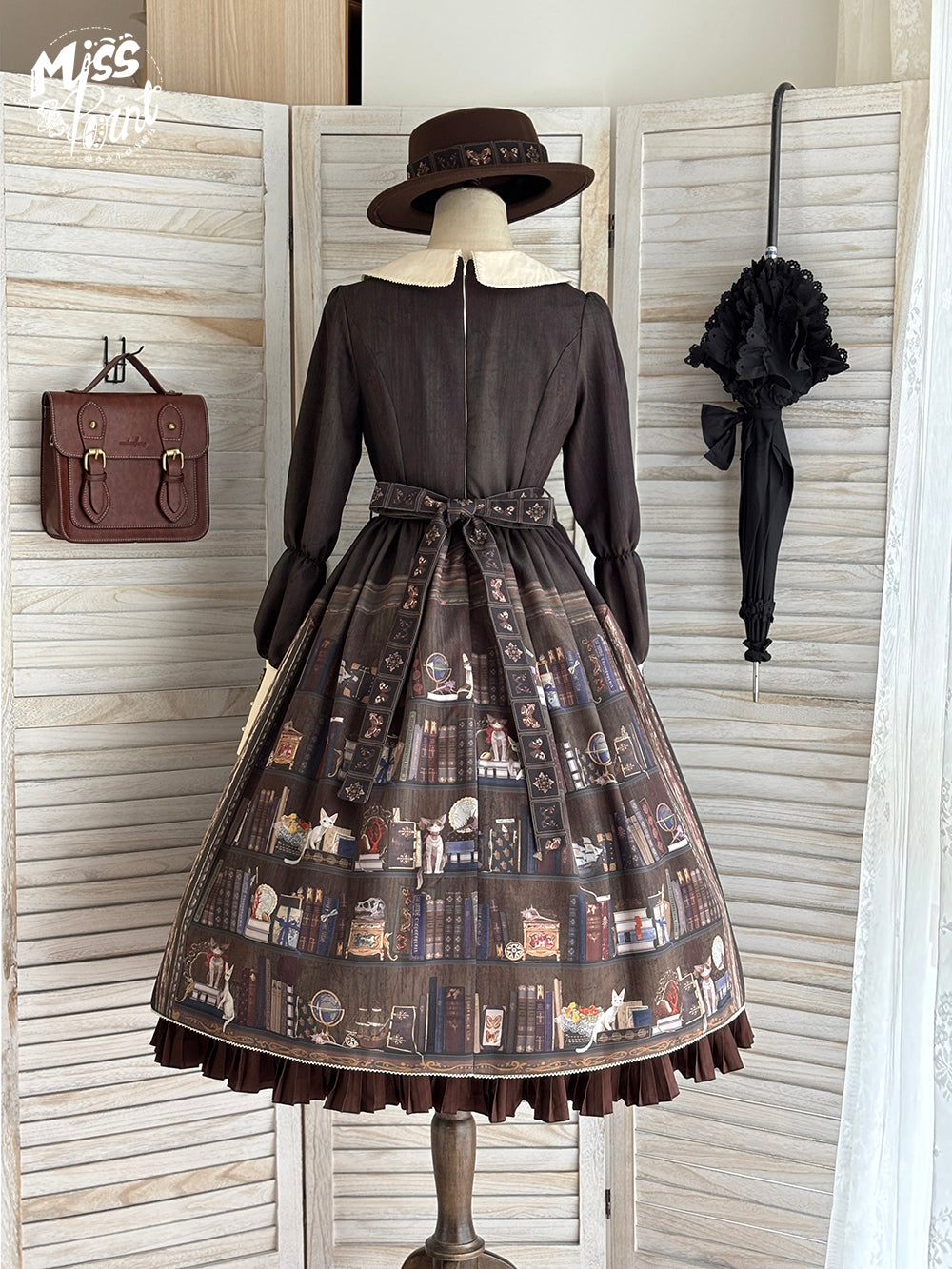 【受注予約11/6まで】German Bookcase ワンピース（ケープなし）