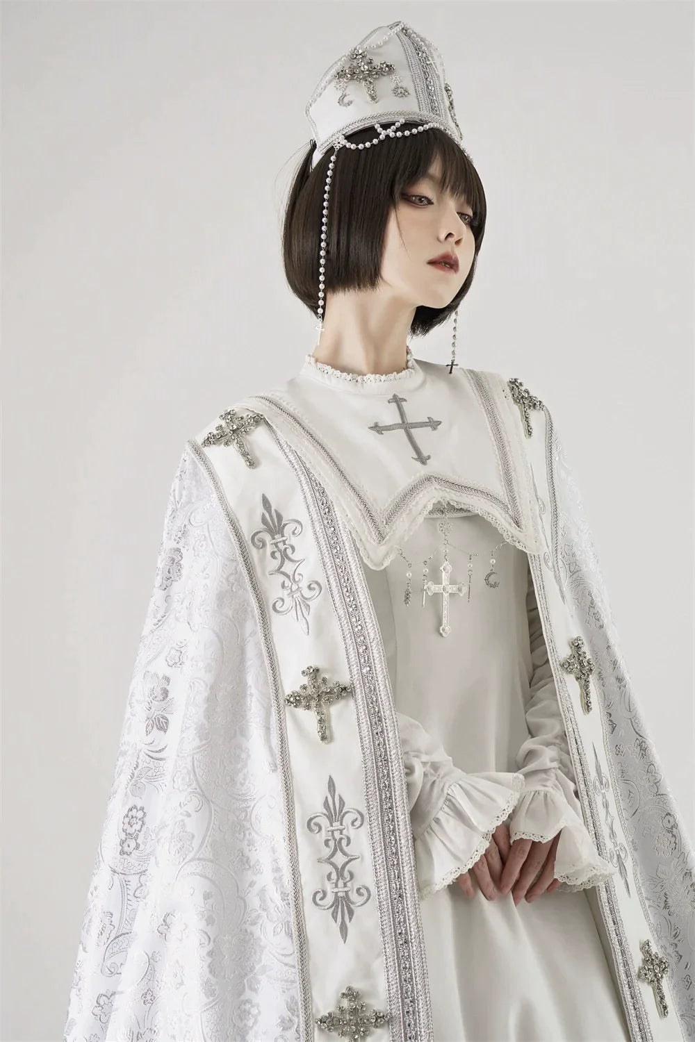 [Sales period ended] Pray on a Moonlight Night long cloak