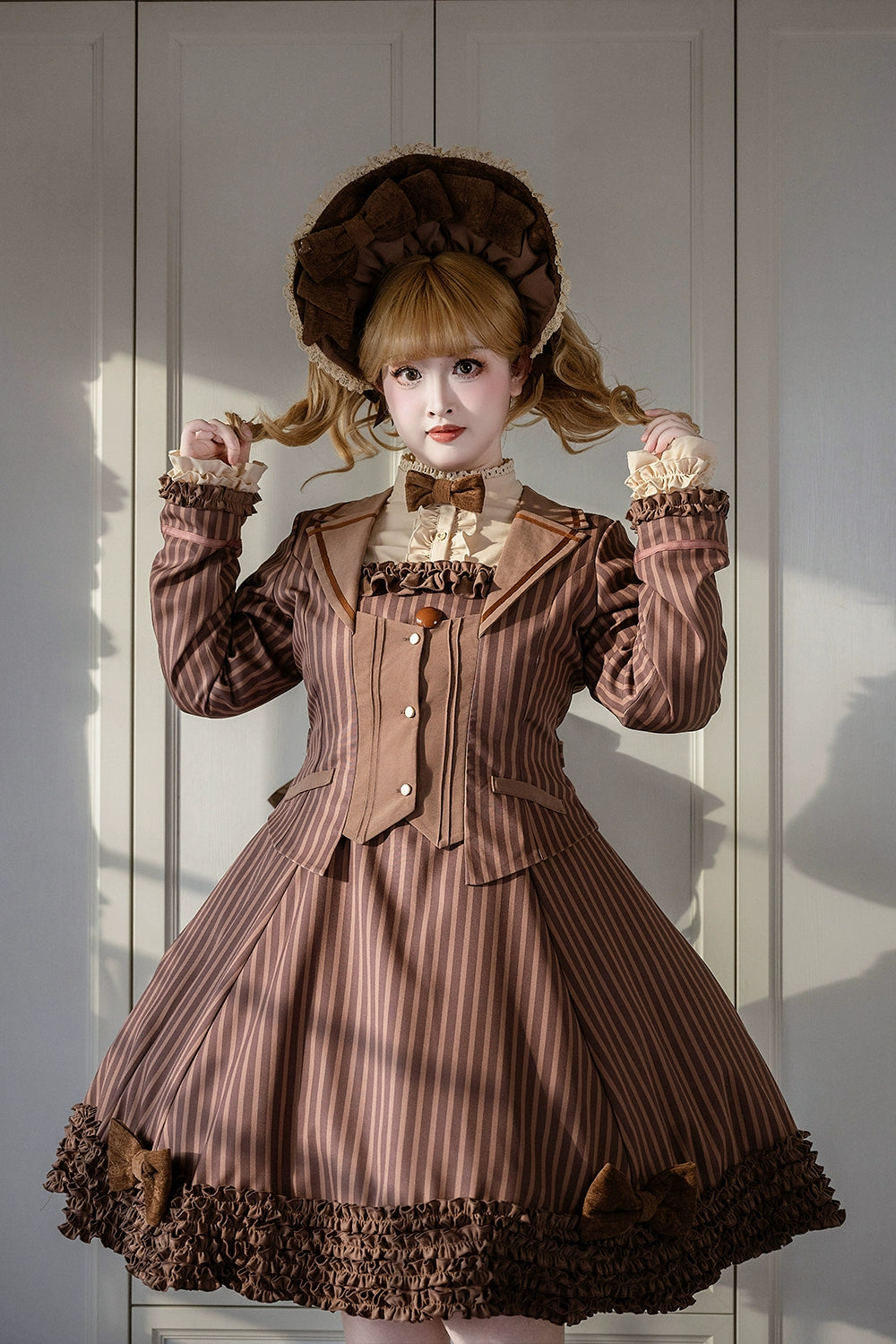 [Pre-orders available until 12/4] Classic Chocolat Stripe Short Jacket