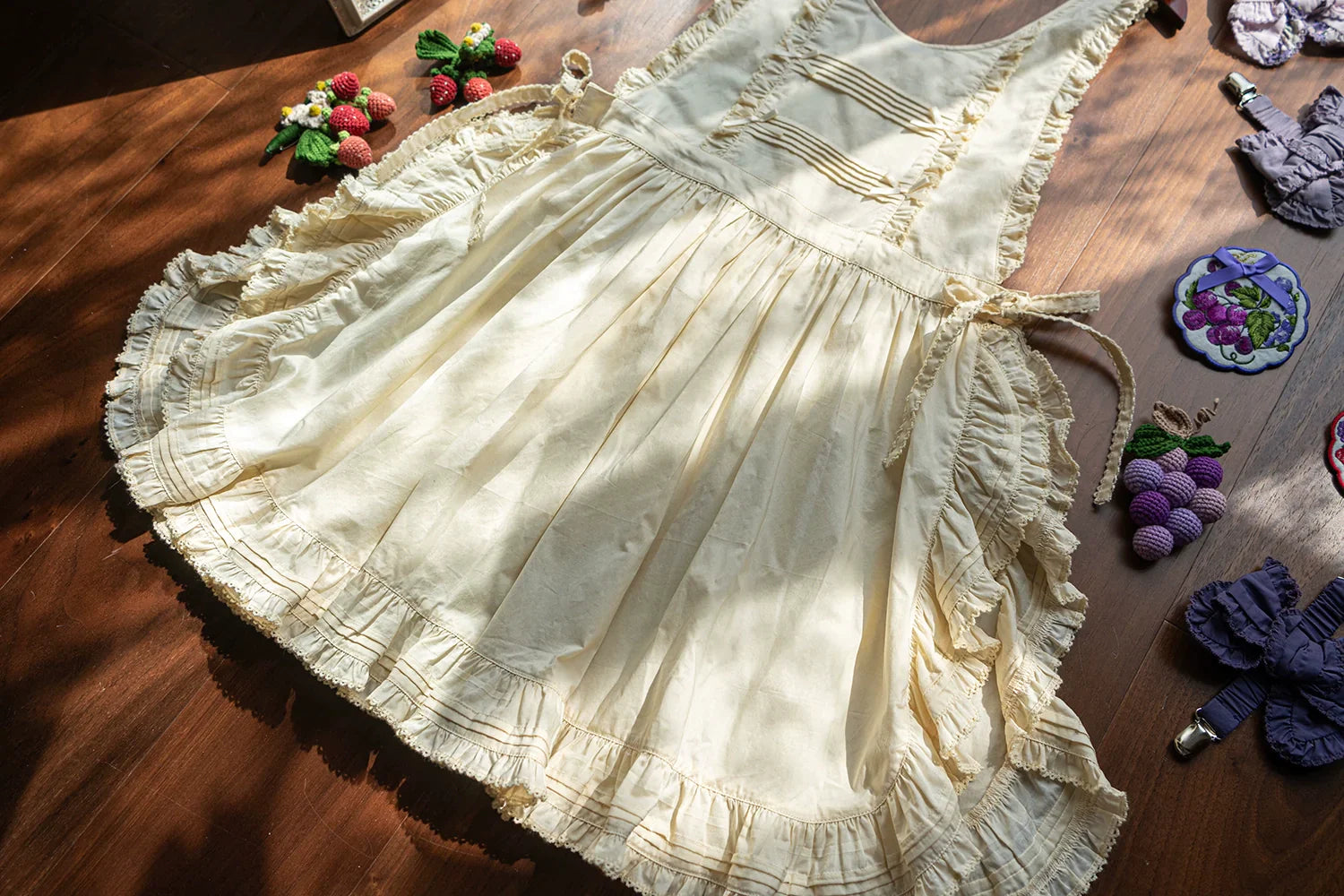 Picnic Basket Apron