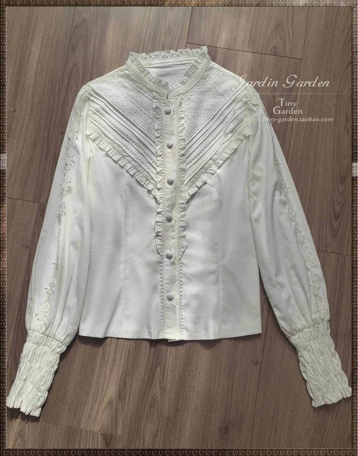 [Pre-order] Ruffled stand-up collar shirred cuff blouse