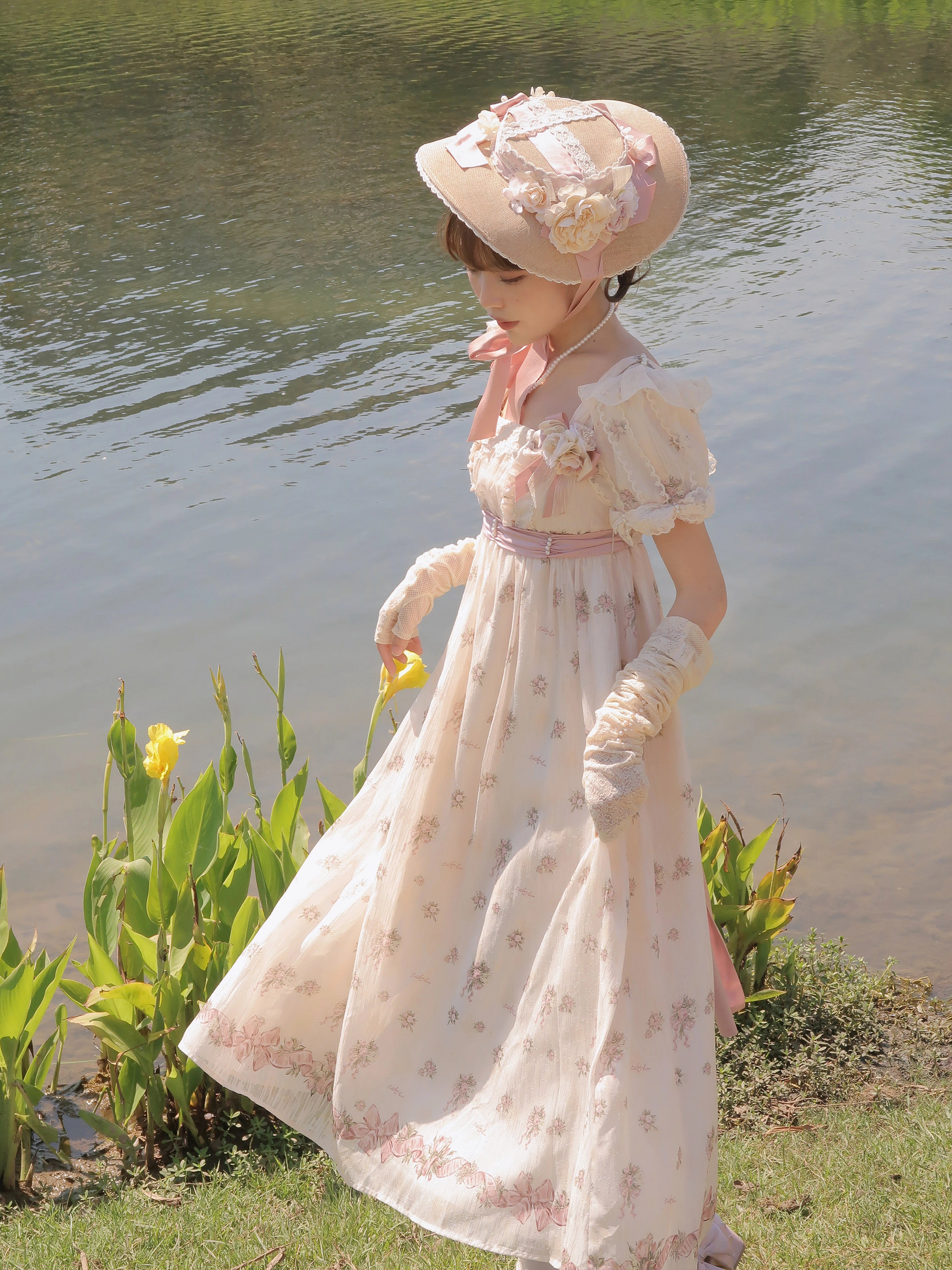 [Only available with simultaneous purchase] Roses Bouquet Hats, headbands and other accessories