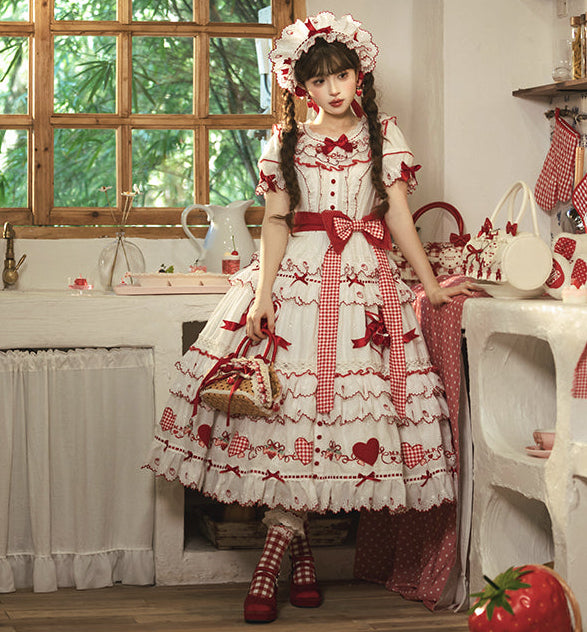 【受注予約11/18まで】Strawberry Cake Guide ティアードワンピース