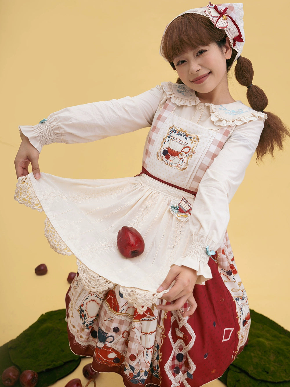 [Sales period ended] Picnic Tea Party Embroidered Blouse