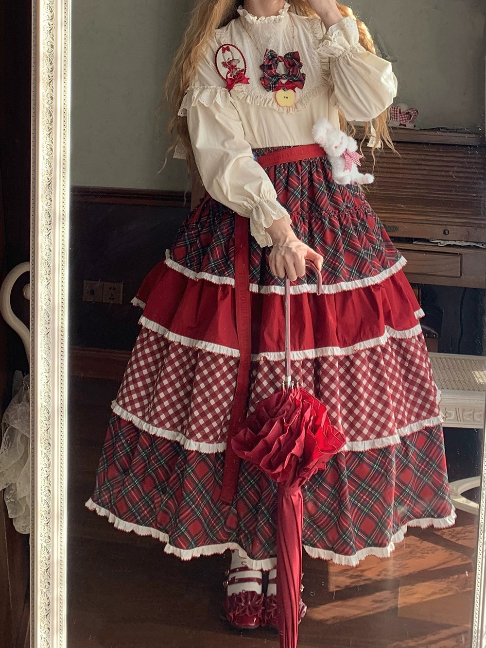 [Pre-orders available until 1/23] Sweet Berry Rabbit Stand Collar Blouse