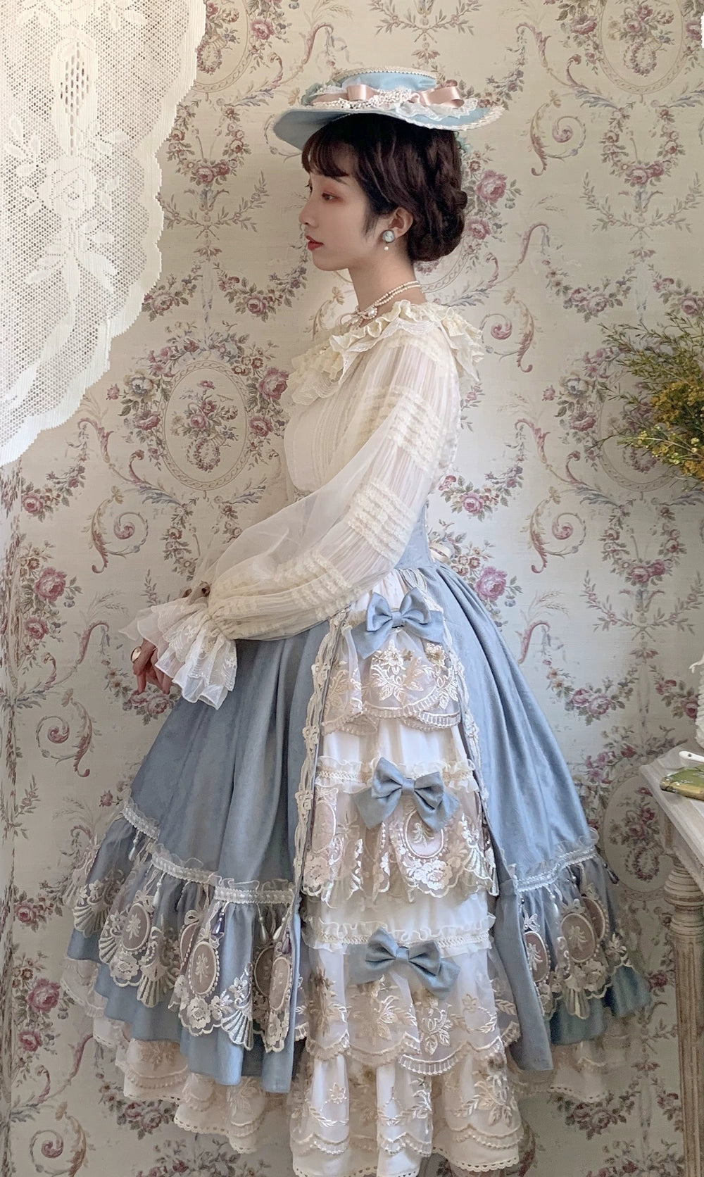 [Pre-orders available until 2/19] Cat Rose Tea Party Ruffled Long Sleeve Blouse