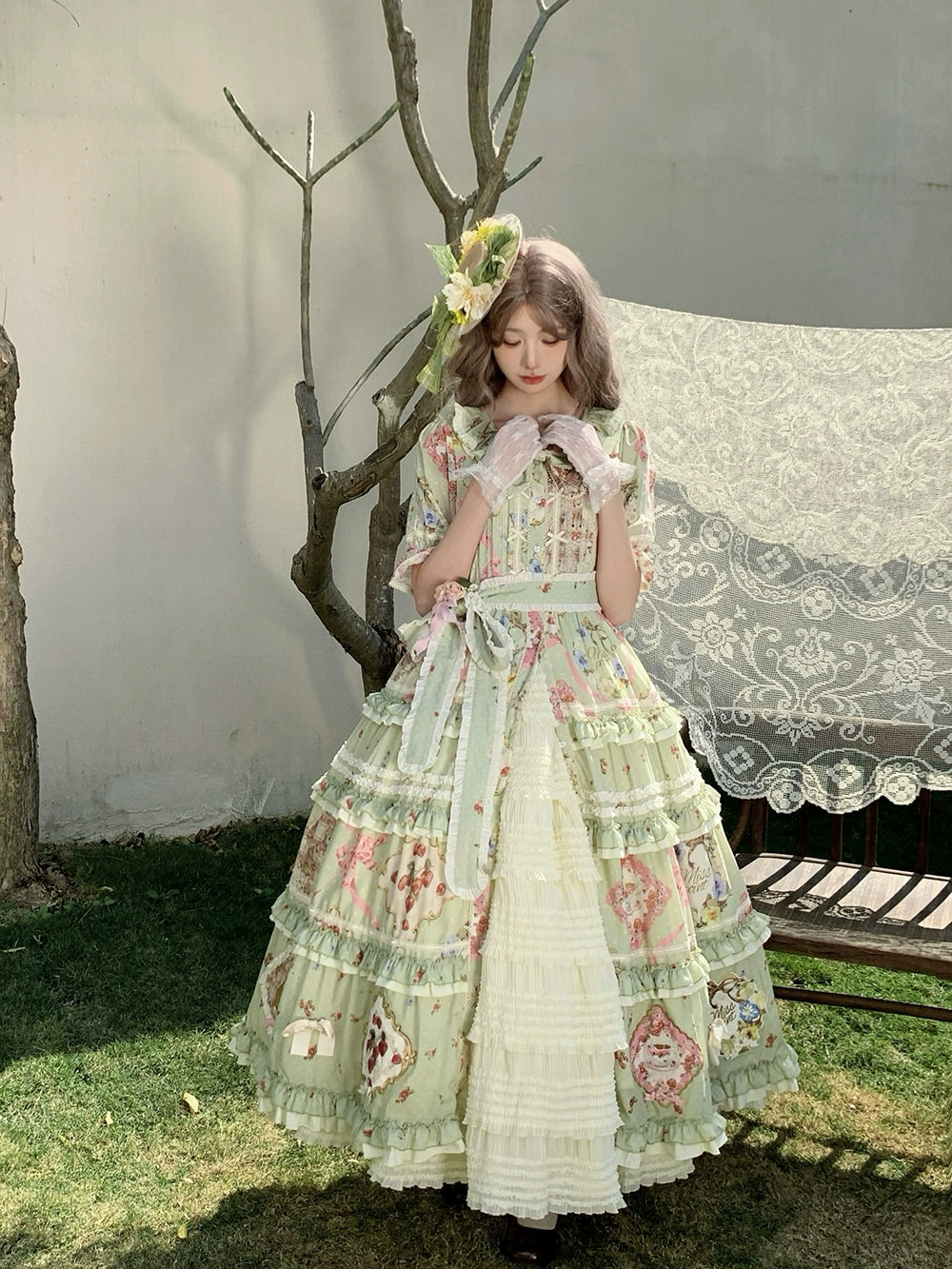 [Pre-orders available until 2/19] Cat Rose Tea Party Luxury Dress