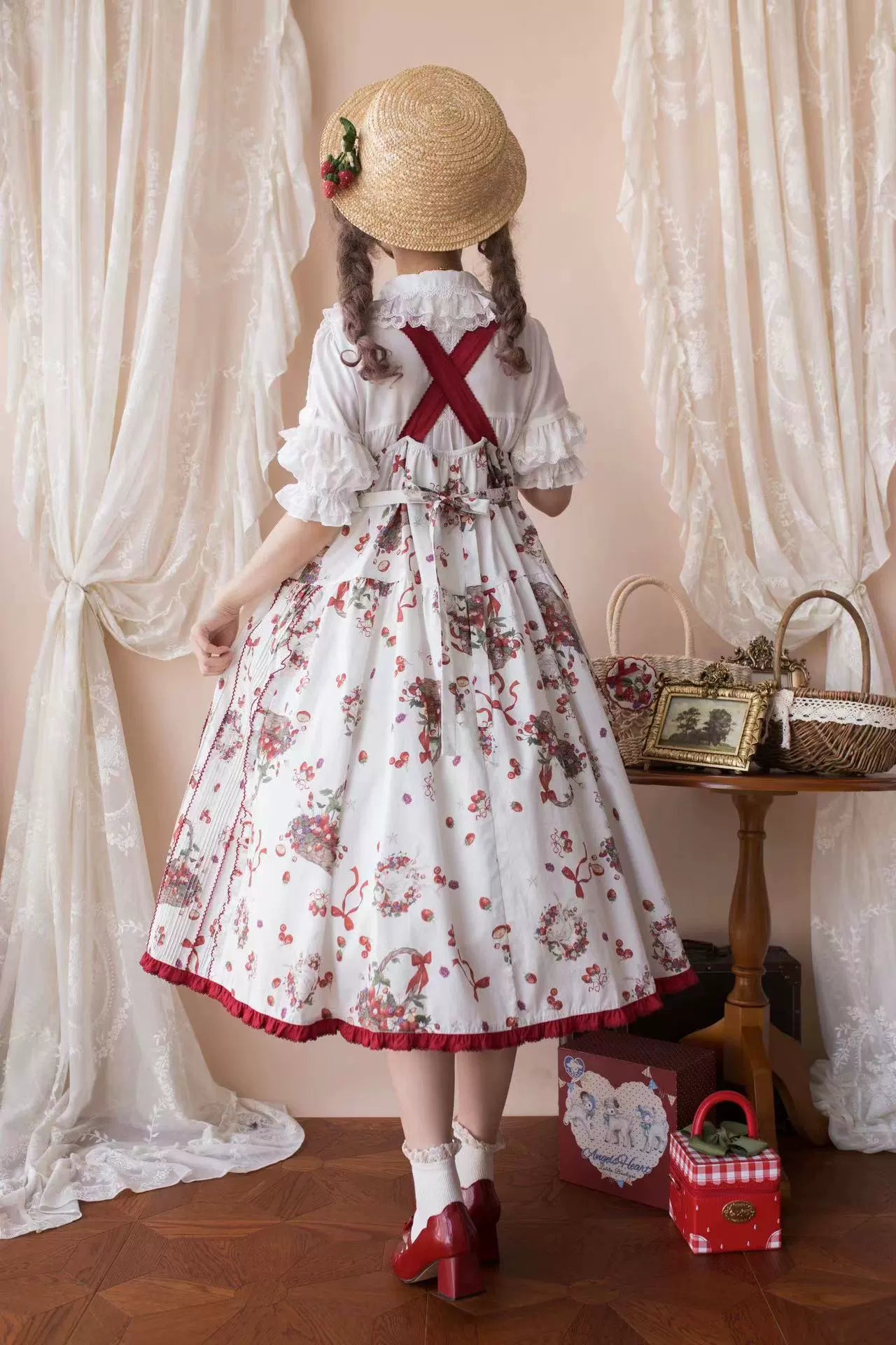 [Sales period ended] Picnic Basket jumper skirt in strawberry pattern