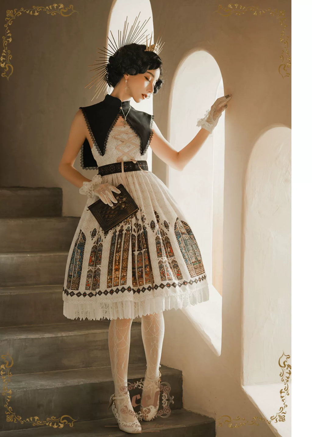 [Pre-orders available until 2/10] The Holy Cross Short-length jumper skirt with detachable collar