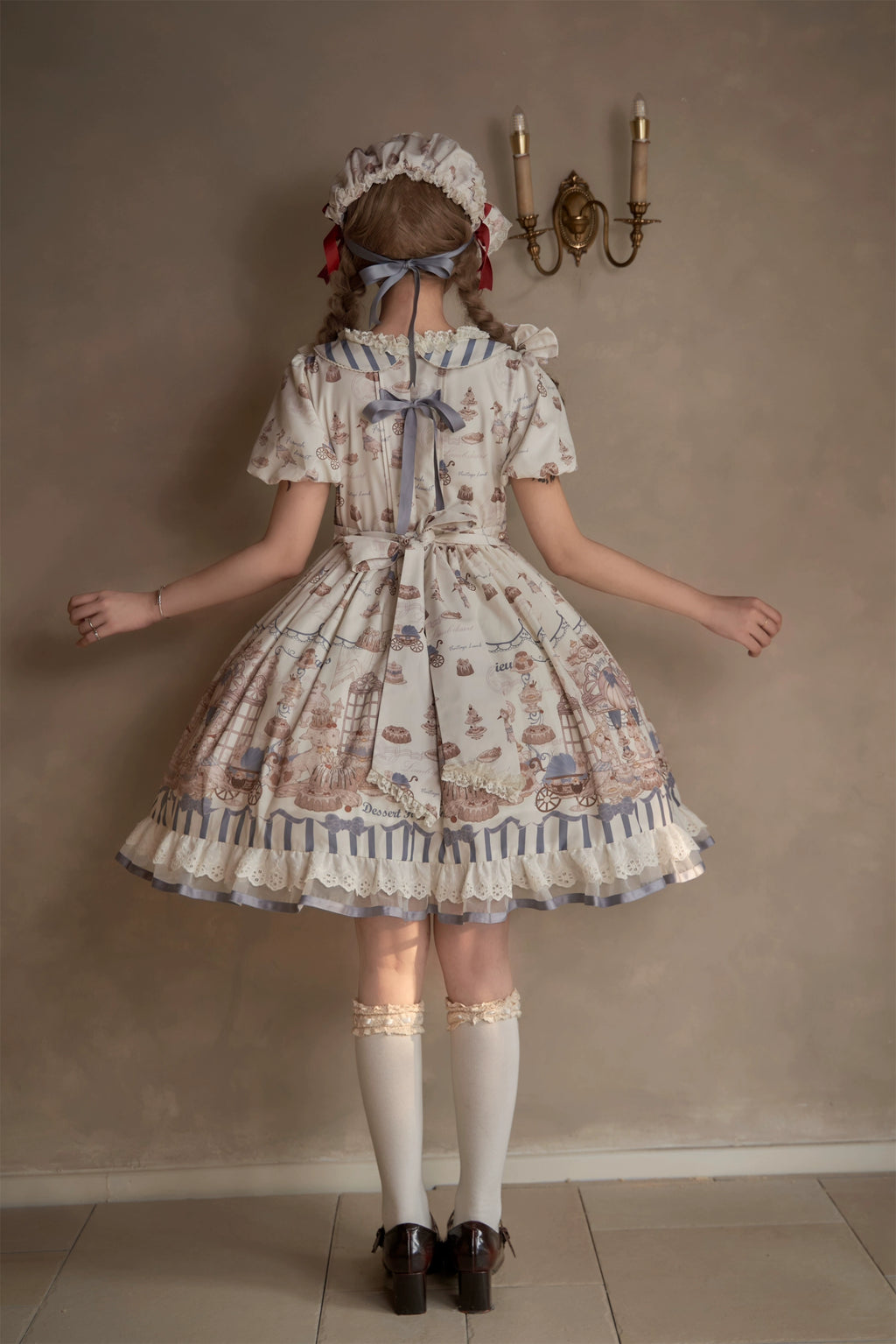[Pre-orders available until 10/28] Antique Dessert Room Short Sleeve Dress