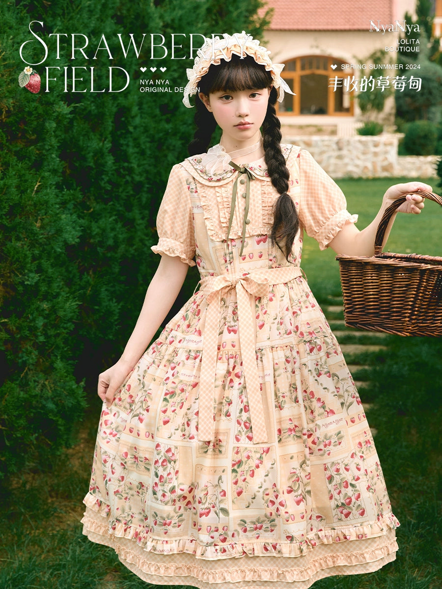 [Pre-orders available until 9/1] Strawberry Field Check x Strawberry Print Dress