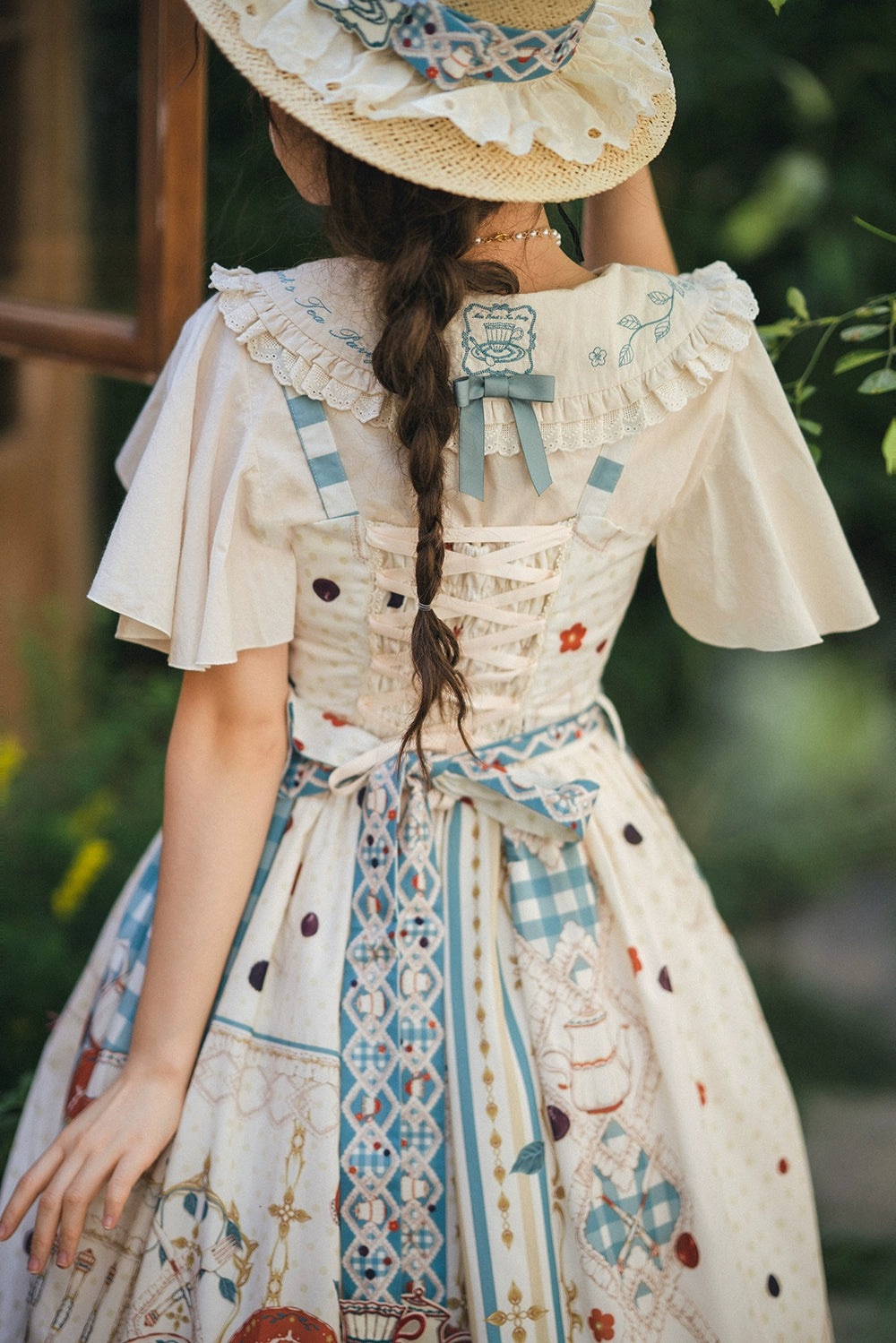 [Sales period ended] Picnic Tea Party Embroidered Blouse