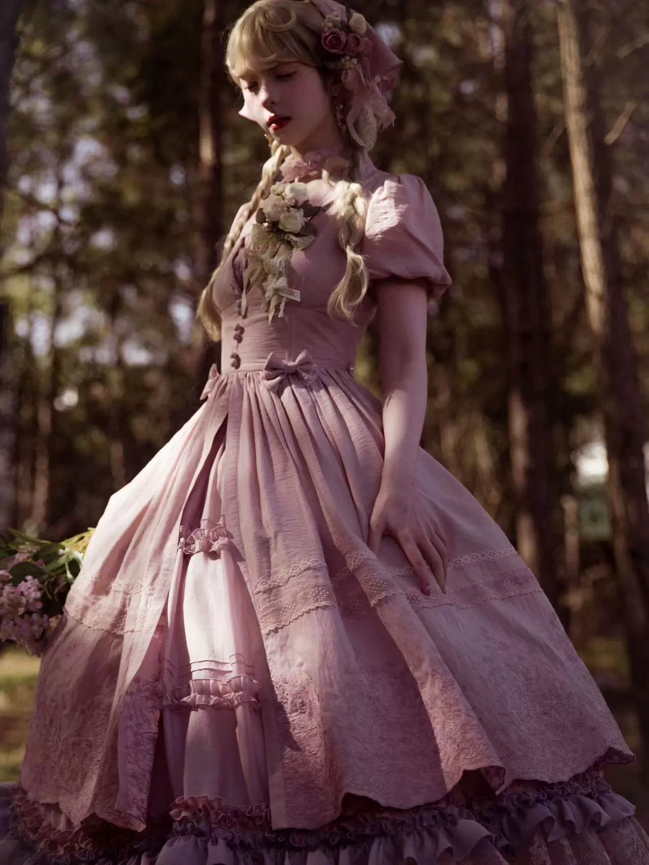 Fourteen-line poem One-piece dress with inner skirt