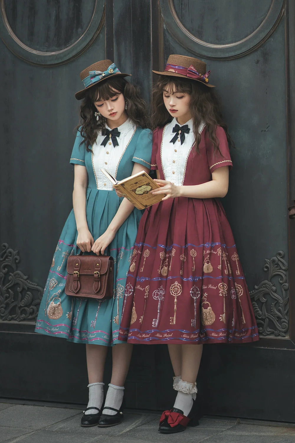 [Pre-order] Secret Key Antique Short Sleeve Dress