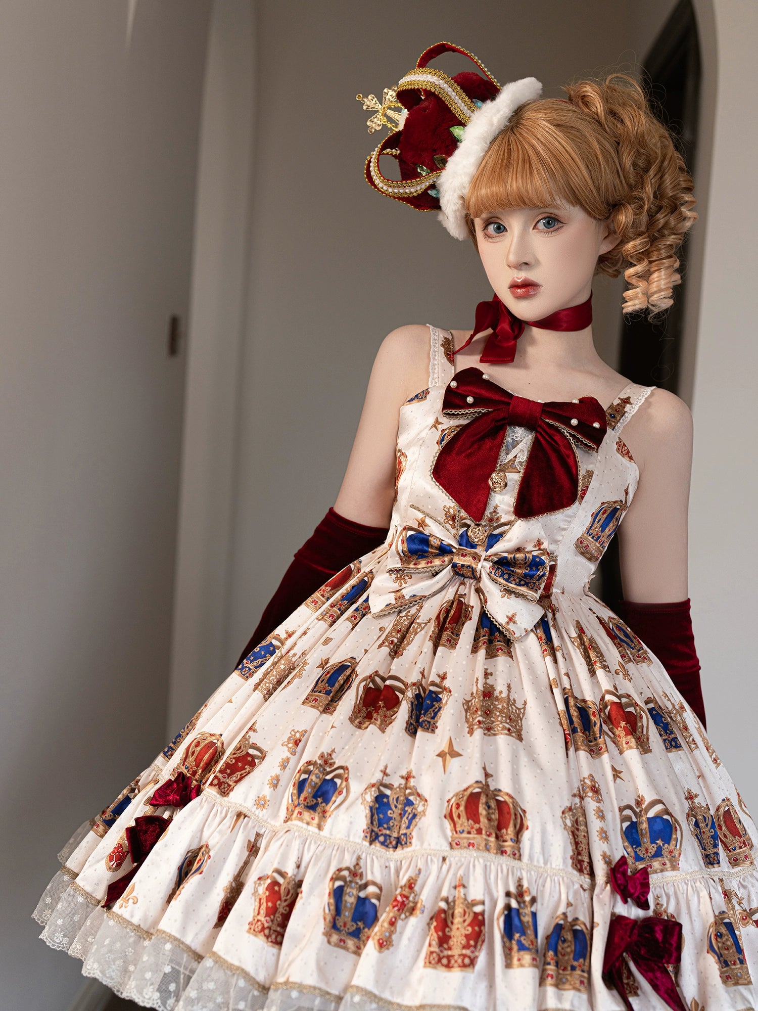 [Pre-orders available until 3/9] Star Crown Velvet Ribbon Print Jumper Skirt