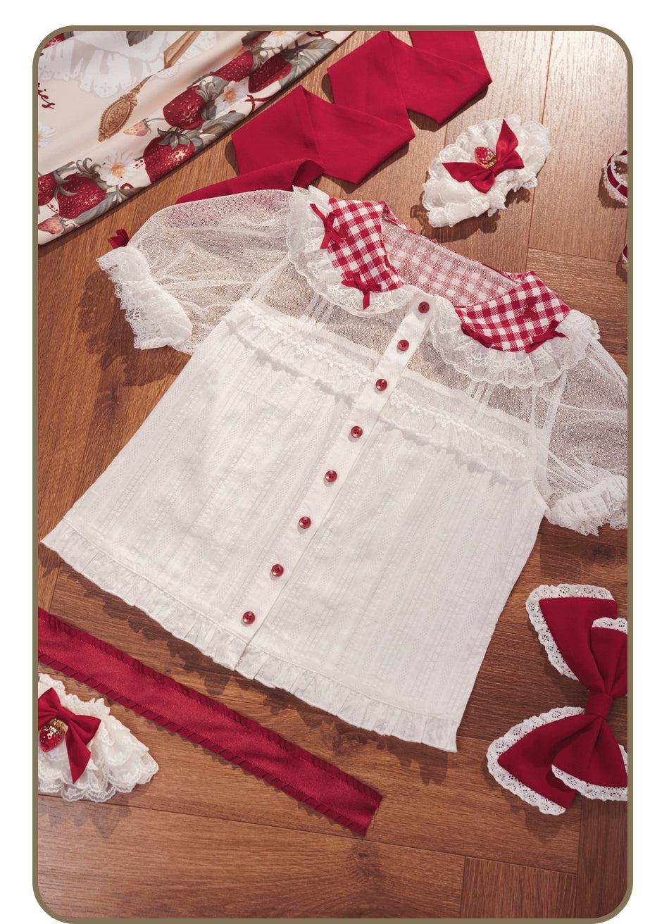 【受注予約8/18まで】Strawberry Sunshine Picnic  カントリー風半袖ブラウス