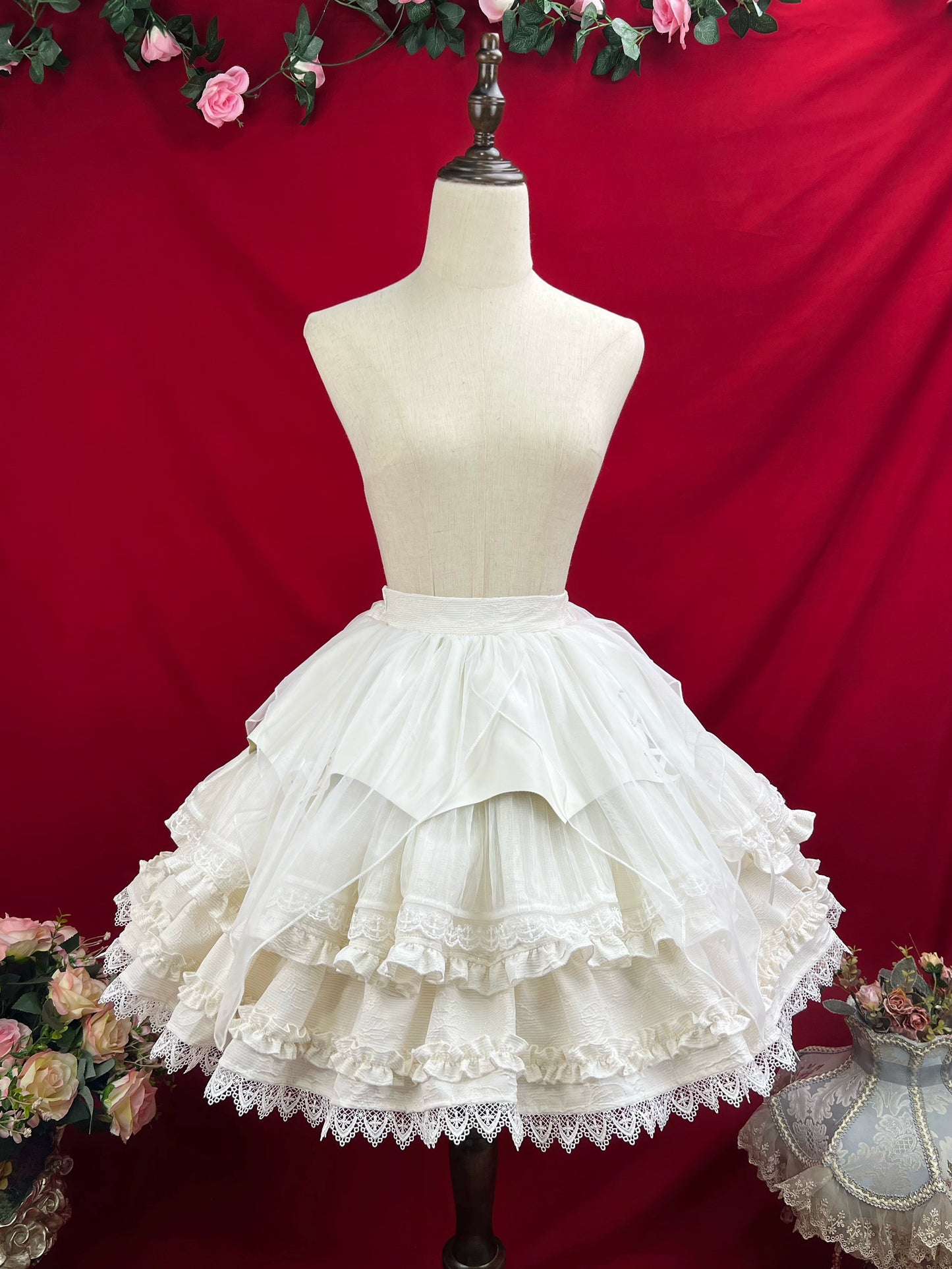 [Resale/Pre-orders until 11/19] Good and Evil Angel Tiered Skirt