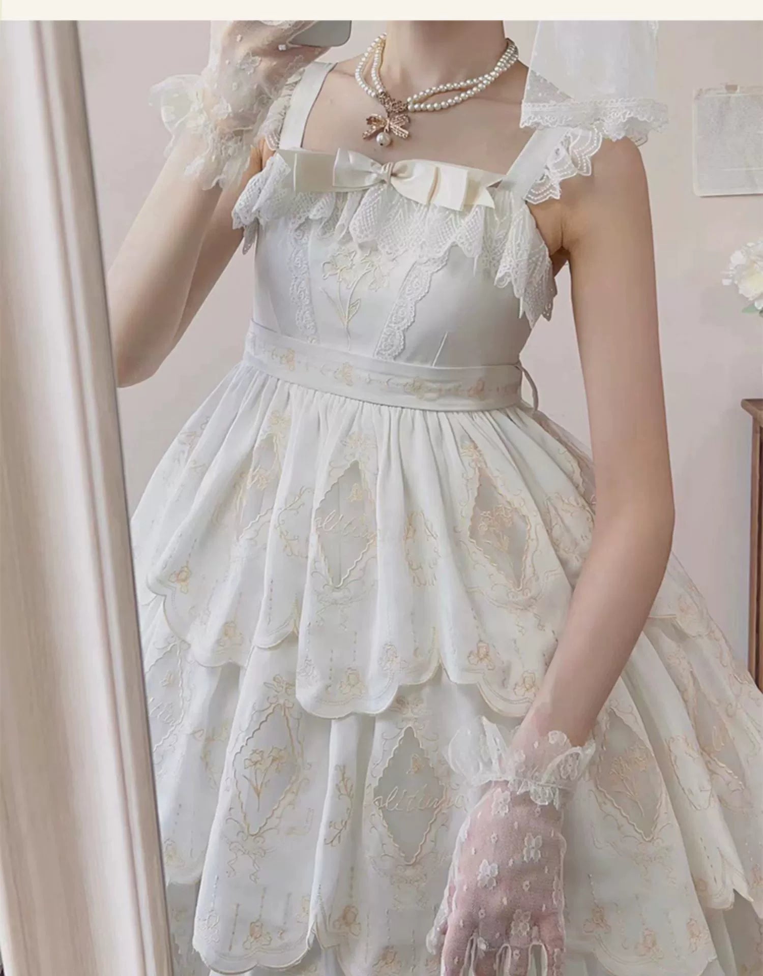 White Iris 月明かりのアヤメ刺繍ジャンパースカート