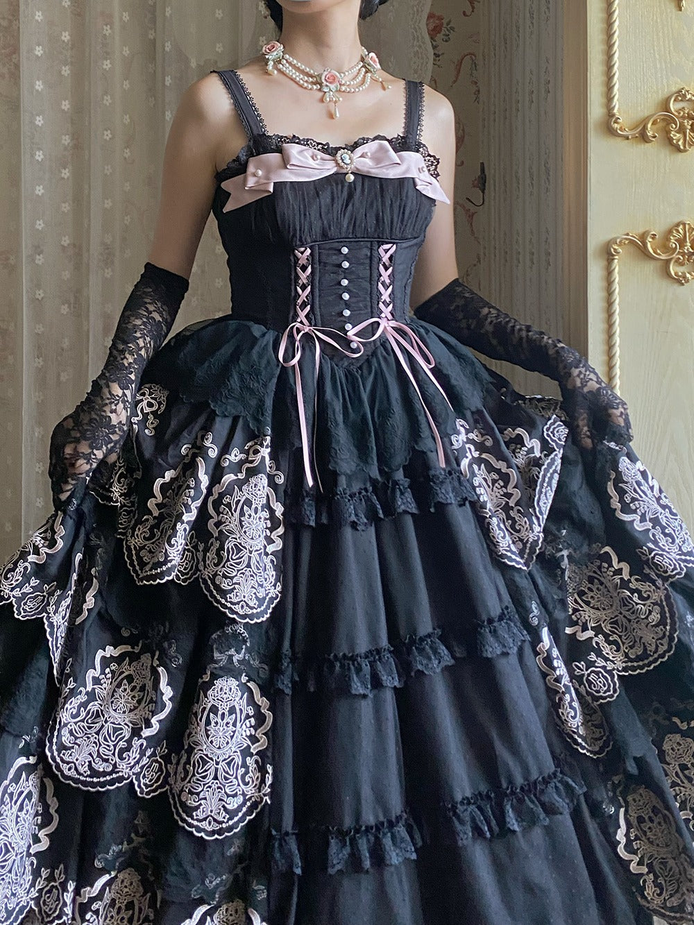 【受注予約9/25まで】Noble Garden 刺繍ジャンパースカート