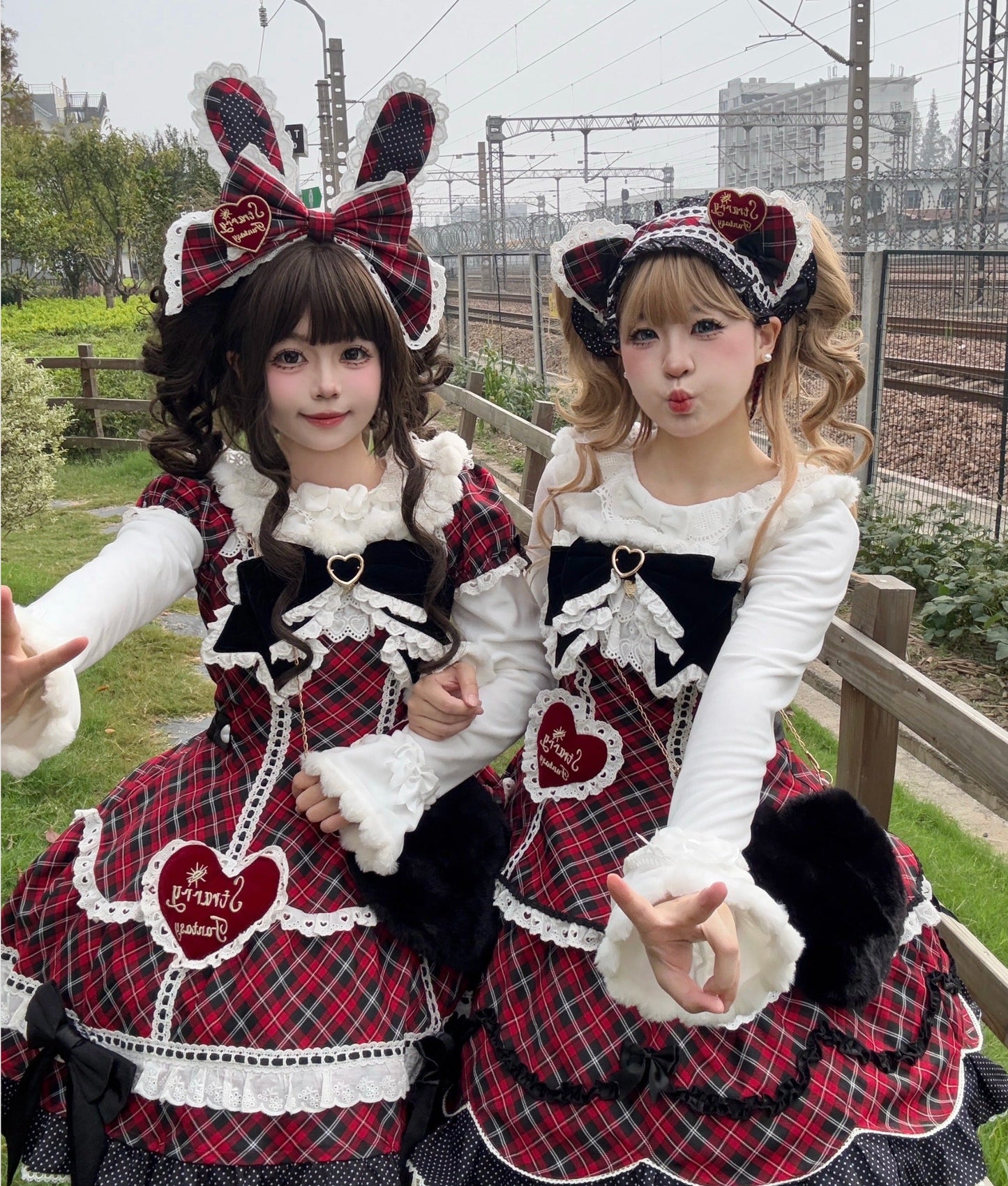 【受注予約11/13まで】Velvet Sweetie Heart チェックのジャンパースカート・レッド