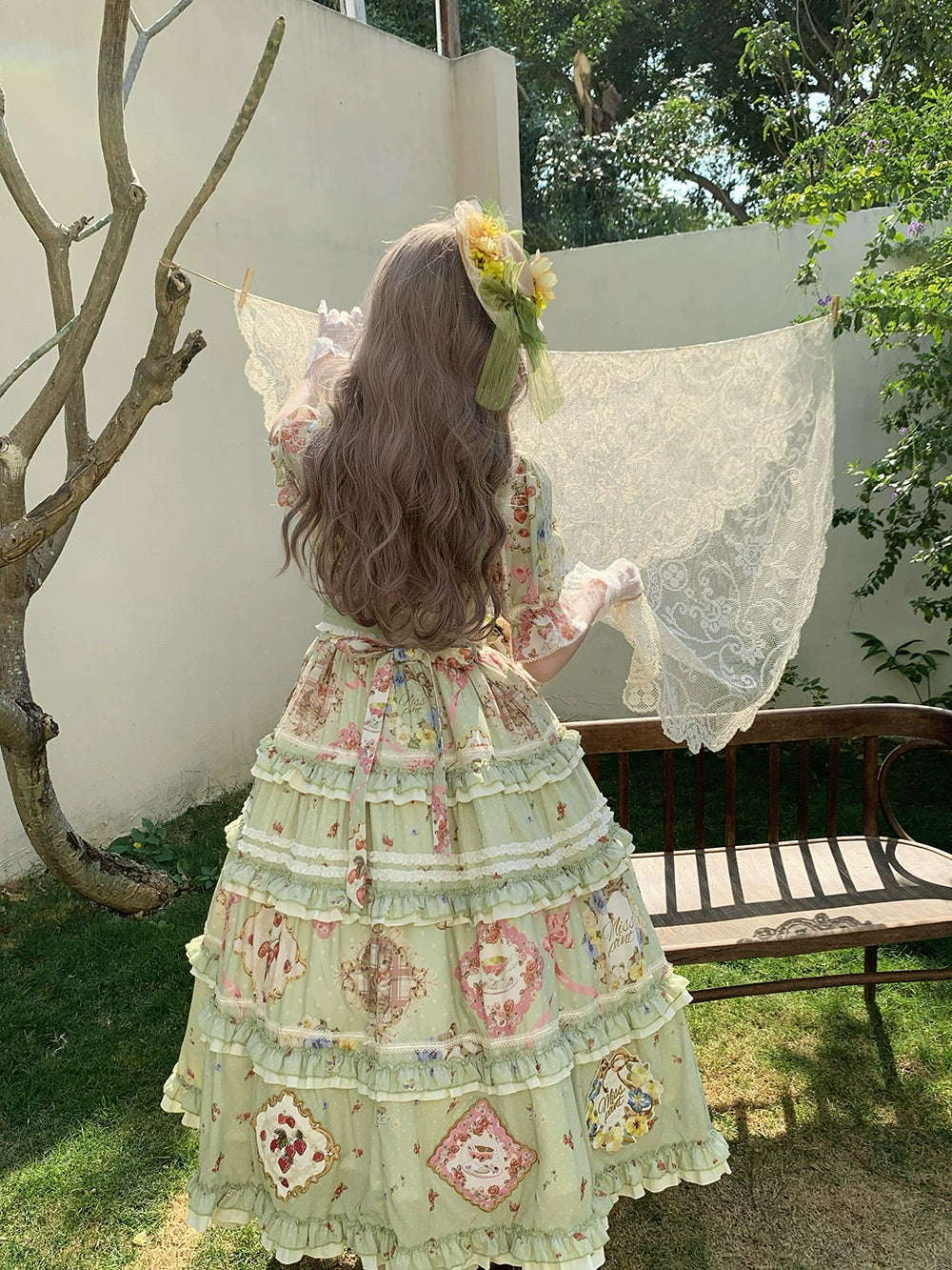 [Pre-orders available until 2/19] Cat Rose Tea Party Luxury Dress